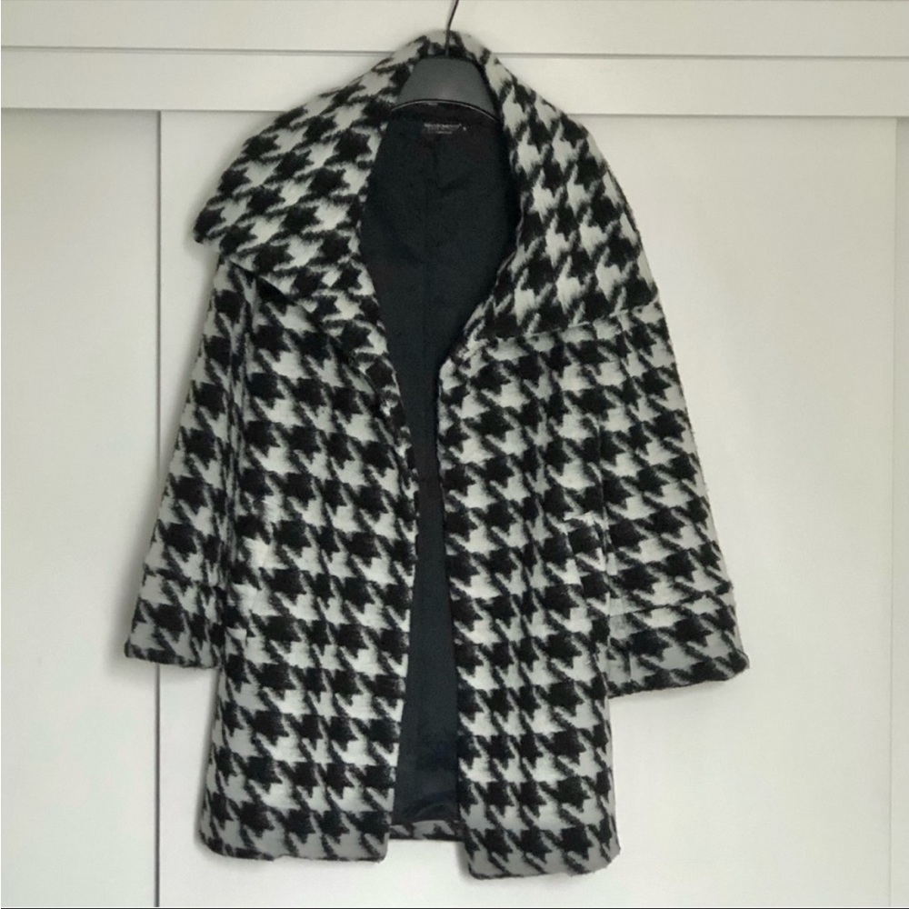 Houndstooth coat